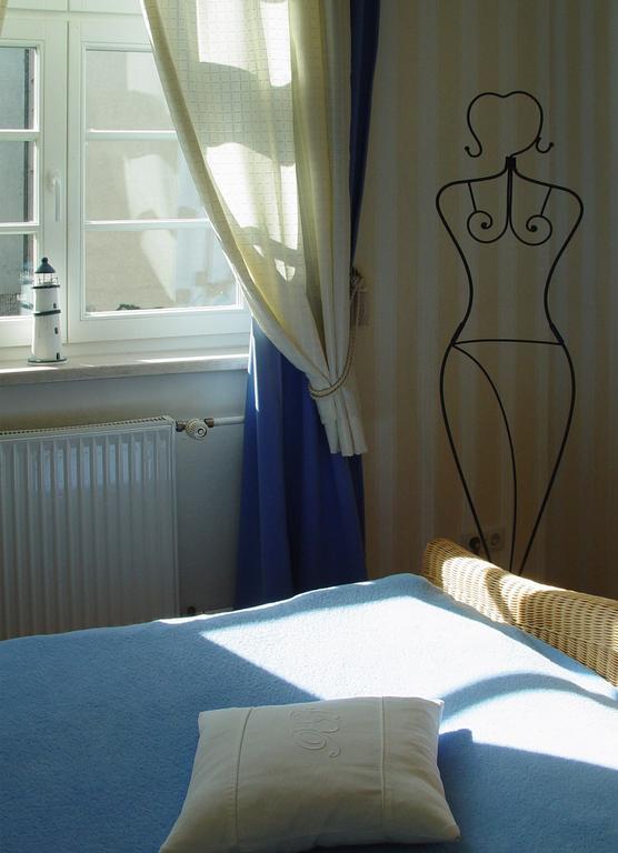 Hotel Altes Hafenhaus Росток Стая снимка