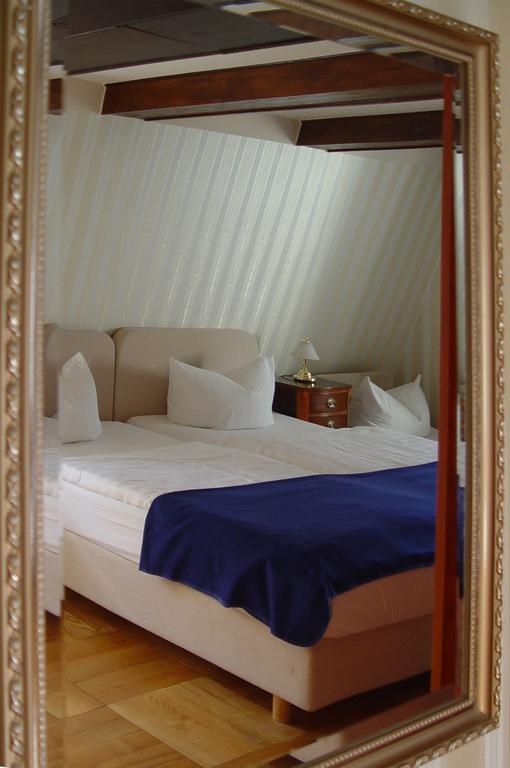Hotel Altes Hafenhaus Росток Екстериор снимка